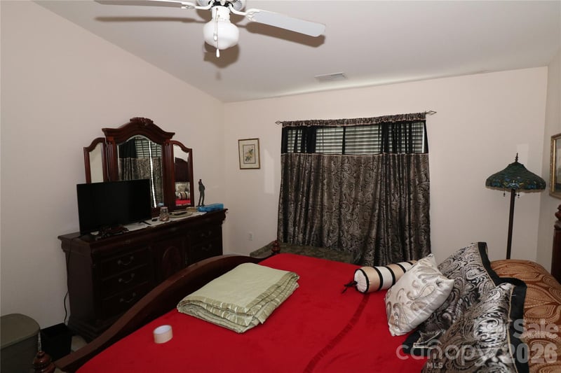 6326 Ziegler Ln, Charlotte, NC 28269
