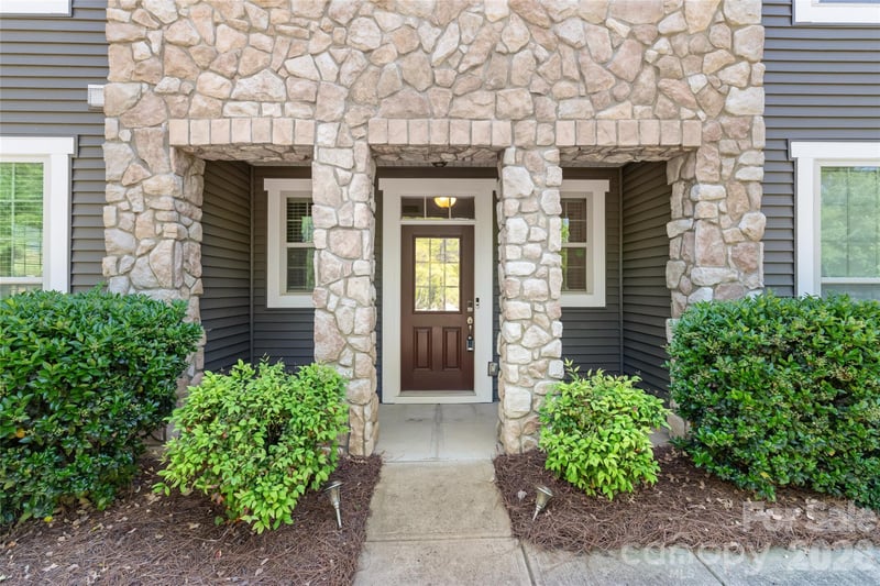 5662 Stonewells Dr, Charlotte, NC 28278