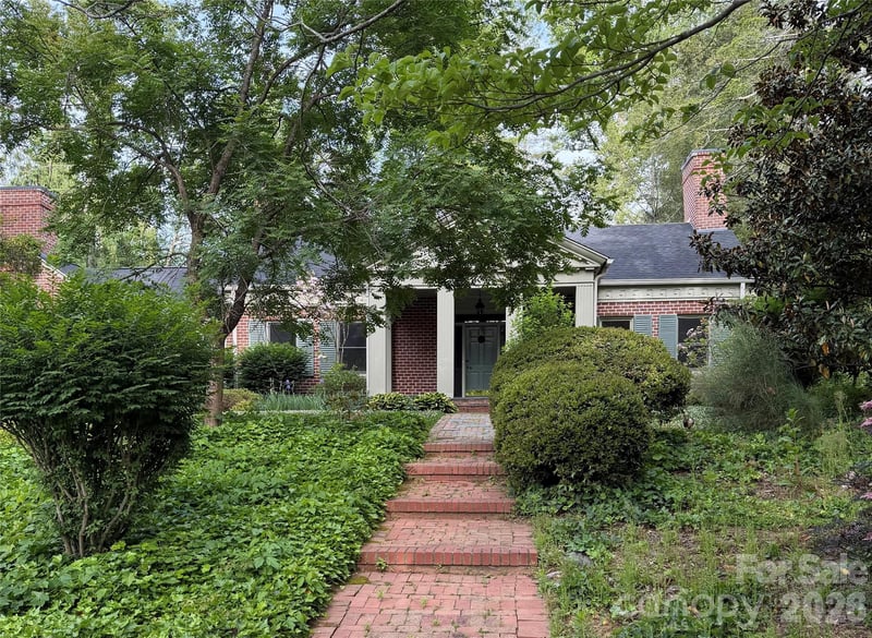 109 Stuyvesant Rd, Asheville, NC 28803