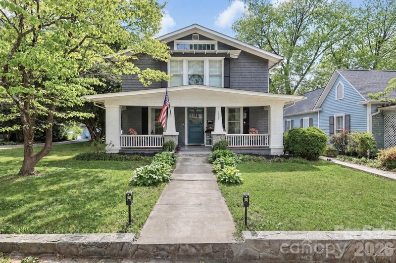 235 Race St, Statesville, NC 28677