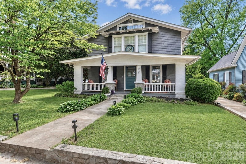 235 Race St, Statesville, NC 28677