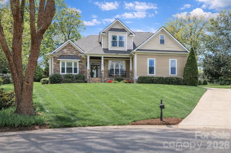 909 Argyle Ct, Statesville, NC 28677