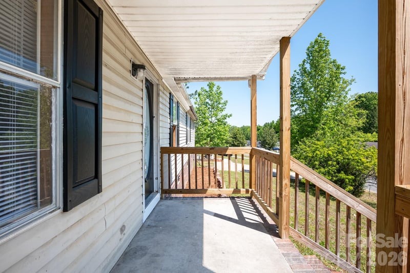 1315 Poplar Glen Dr, Kannapolis, NC 28083