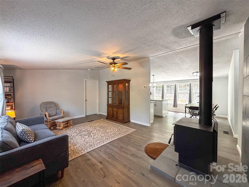 2330 West View Acres Avenue Extension, Hickory, NC 28601