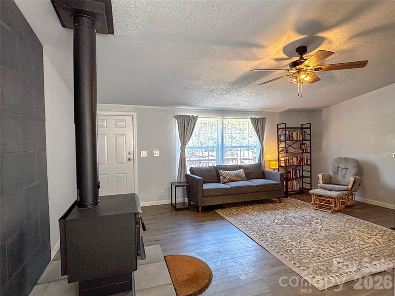 2330 West View Acres Avenue Extension, Hickory, NC 28601
