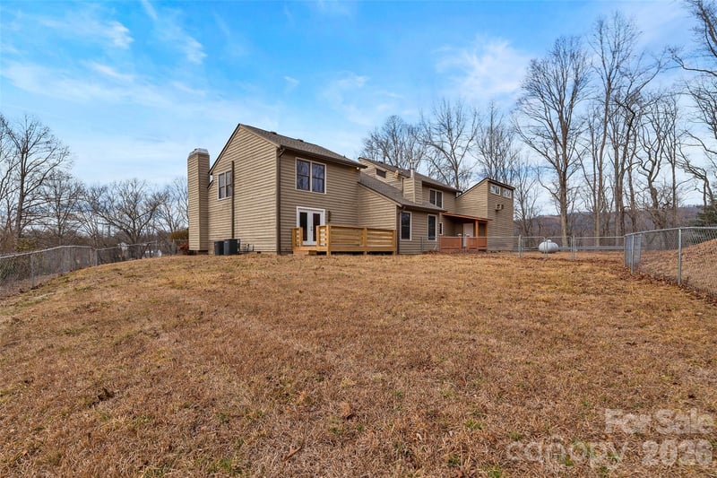2025 Howard Gap Rd, Hendersonville, NC 28792