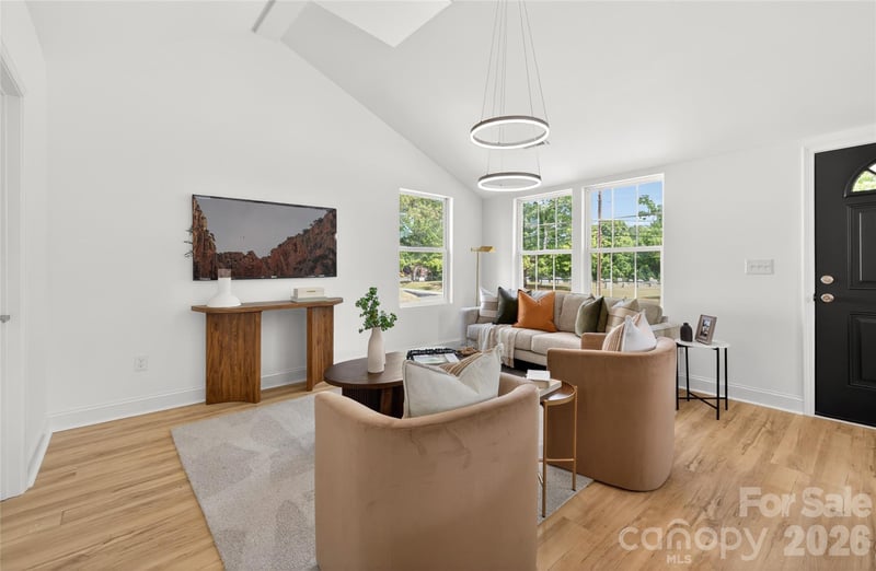 622 Catawba Ave, Mount Holly, NC 28120