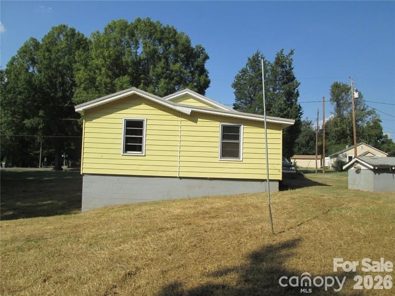 909 Cub St, Kannapolis, NC 28081