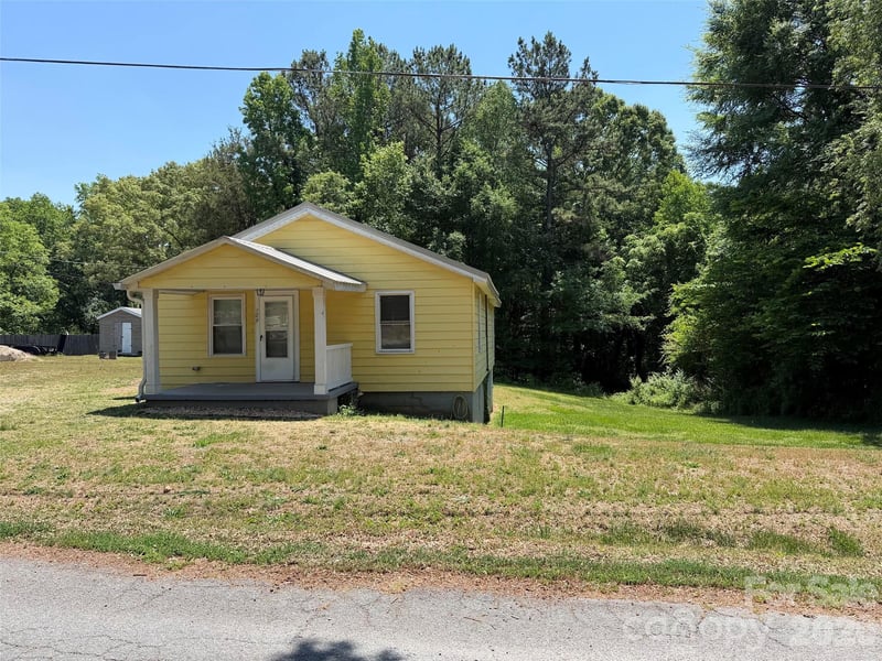 909 Cub St, Kannapolis, NC 28081