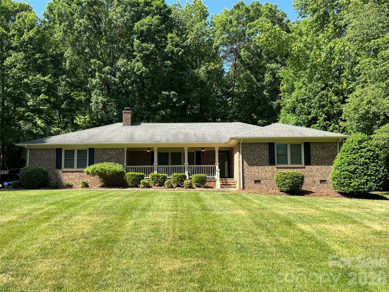 239 Hickory Lane Dr, Mount Holly, NC 28120