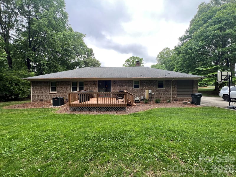 239 Hickory Lane Dr, Mount Holly, NC 28120