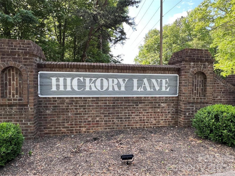 239 Hickory Lane Dr, Mount Holly, NC 28120
