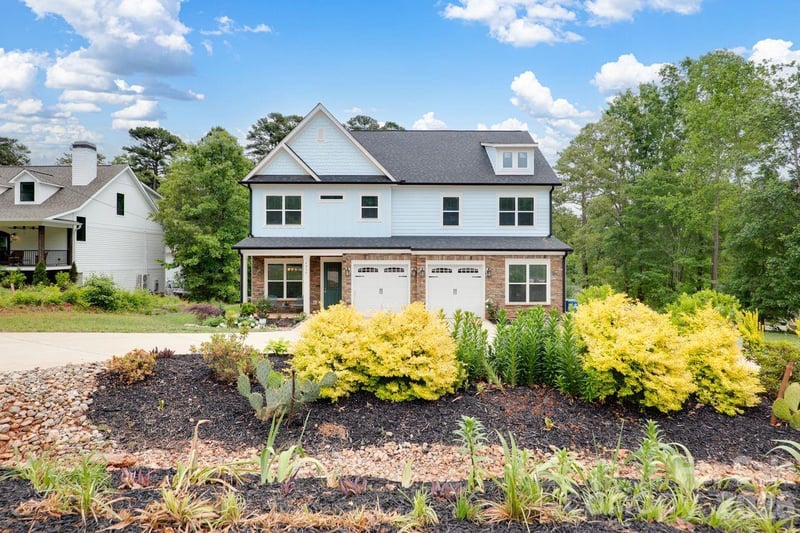 4950 Surfwood Dr, Sherrills Ford, NC 28673