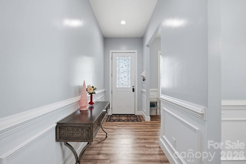4950 Surfwood Dr, Sherrills Ford, NC 28673