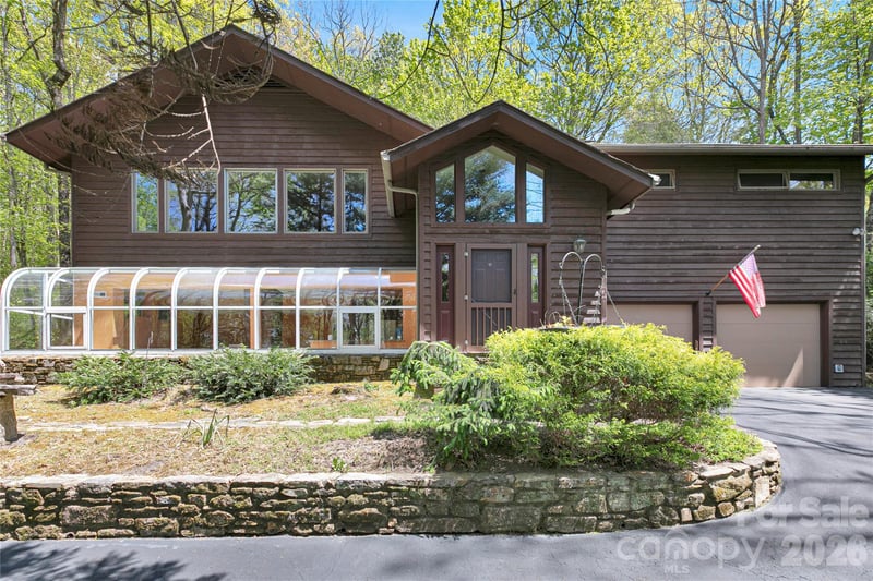 71 Elseetos Dr, Brevard, NC 28712