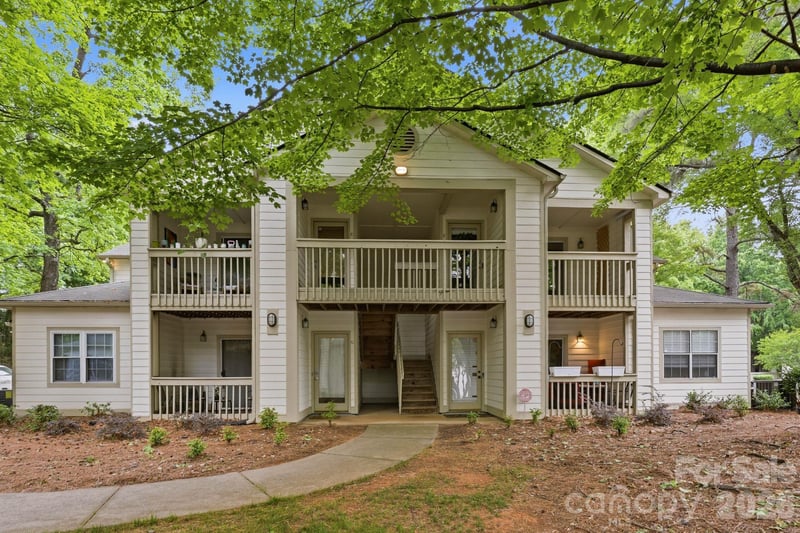 1042 Churchill Downs Ct #F, Charlotte, NC 28211