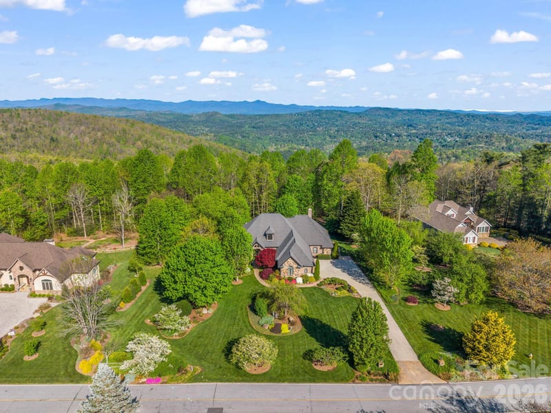 122 Founders Dr, Flat Rock, NC 28731