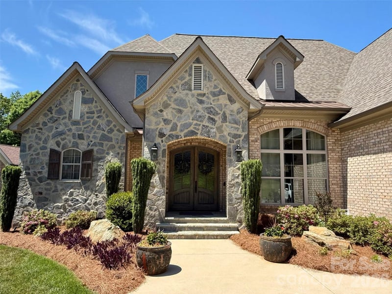 4025 Foxes Trl, Cramerton, NC 28032