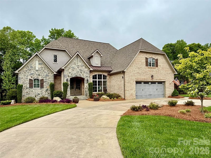 4025 Foxes Trl, Cramerton, NC 28032