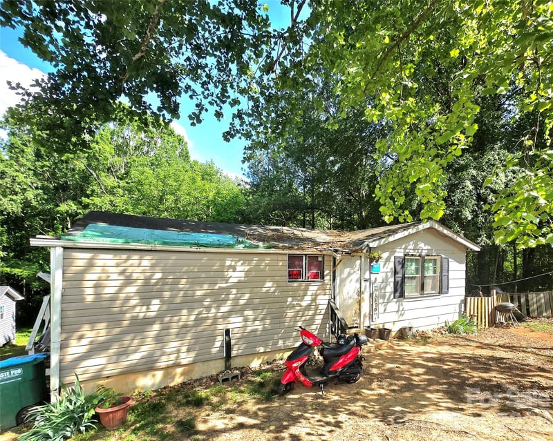 413 Pinchback Ave, Bessemer City, NC 28016