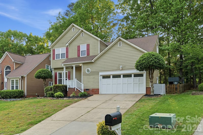 9732 Whitewood Trl, Charlotte, NC 28269