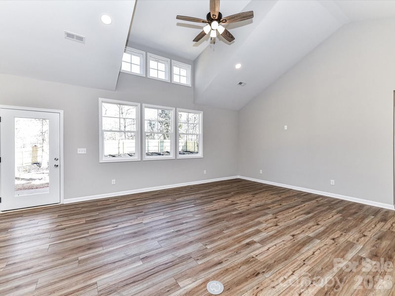104 Poplar St, Clover, SC 29710