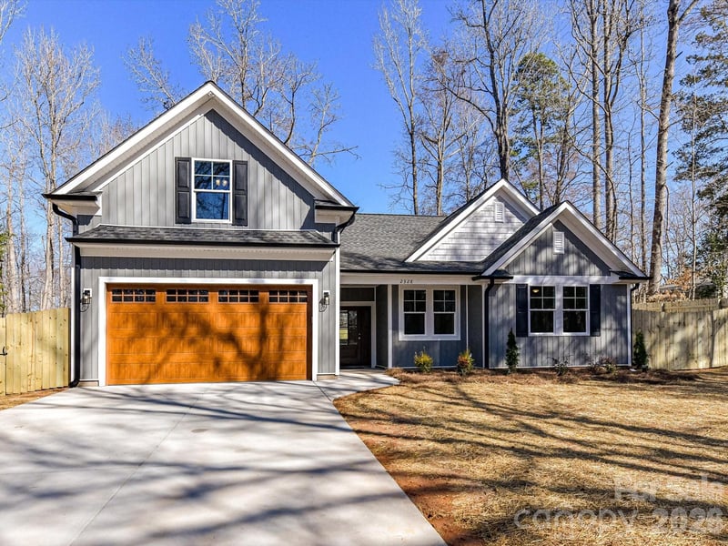 104 Poplar St, Clover, SC 29710