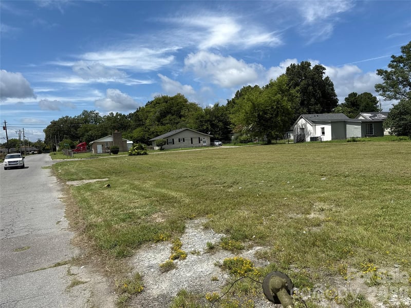 Olivia Ln, Goldsboro, NC 27530