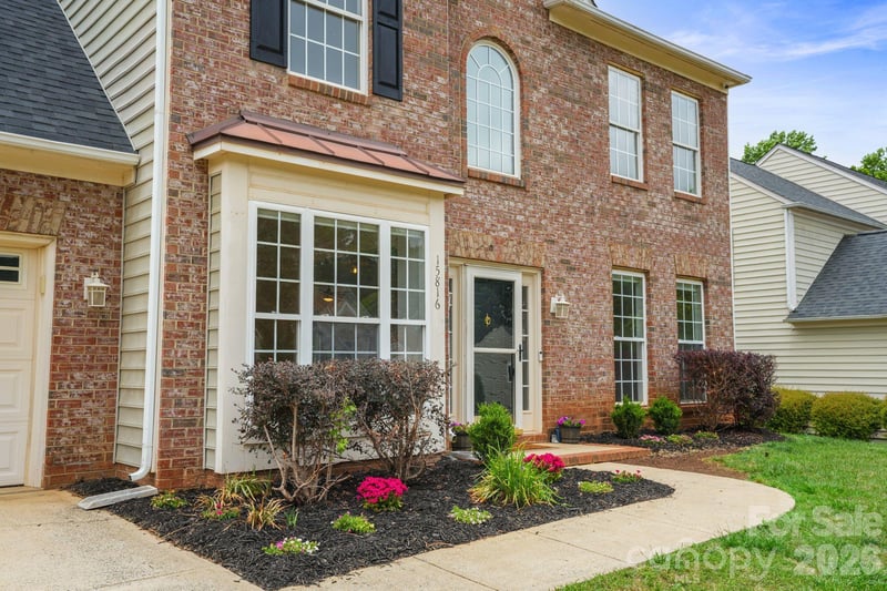 15816 Gathering Oaks Dr, Huntersville, NC 28078