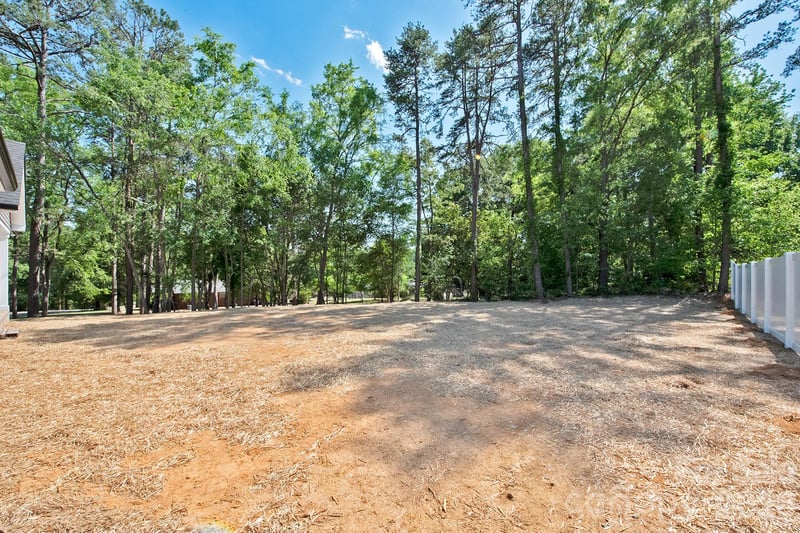 581 Goldmoor Dr, Concord, NC 28025