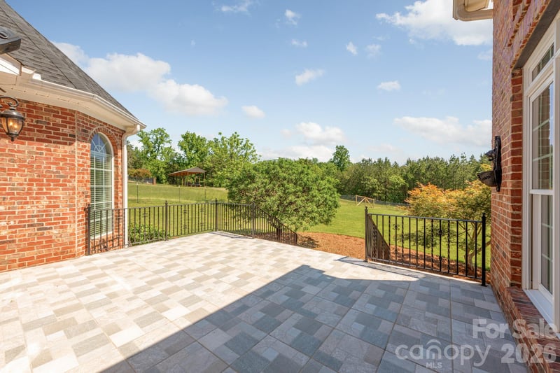 534 Ingleside Farm Rd, Iron Station, NC 28080