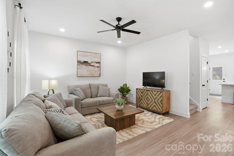 403 Sunset Dr, Bessemer City, NC 28016