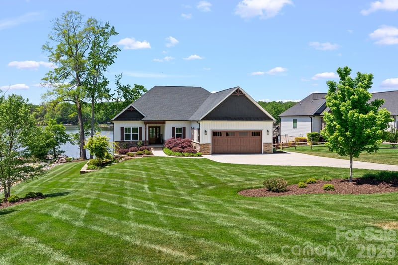 383 Rolling Rd, Lexington, NC 27292