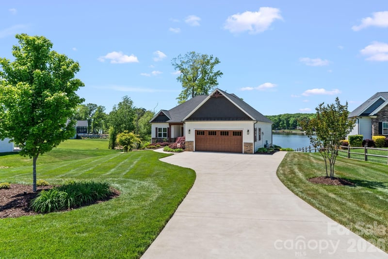 383 Rolling Rd, Lexington, NC 27292