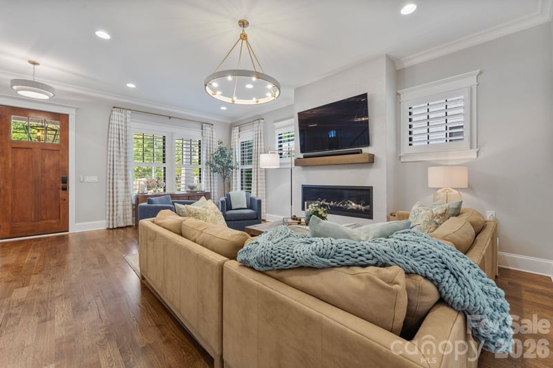 351 Delburg St, Davidson, NC 28036