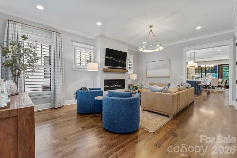 351 Delburg St, Davidson, NC 28036