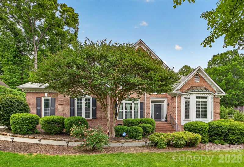 3100 Lakewood Edge Dr, Charlotte, NC 28269