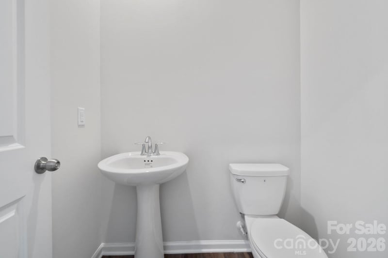 12807 Canterbury Castle Dr, Charlotte, NC 28273
