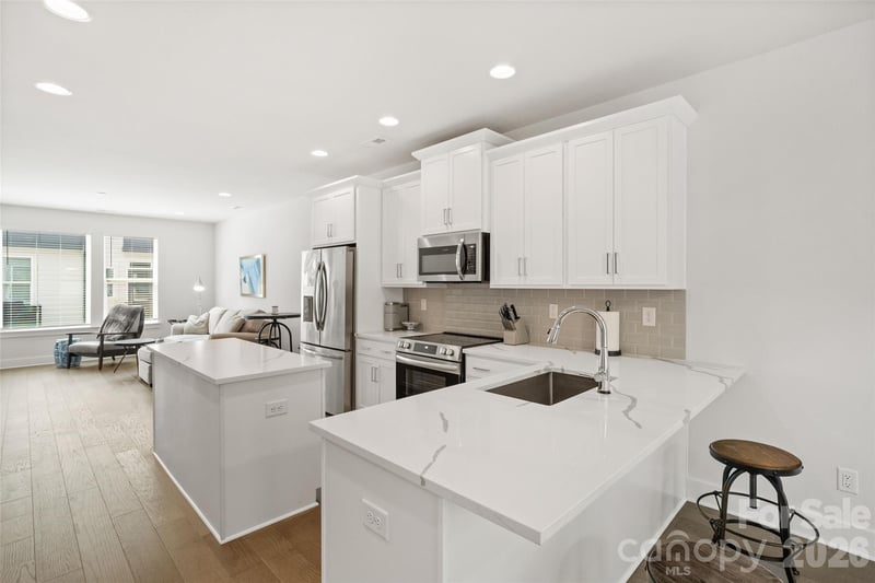 5040 York Park Ln, Charlotte, NC 28217