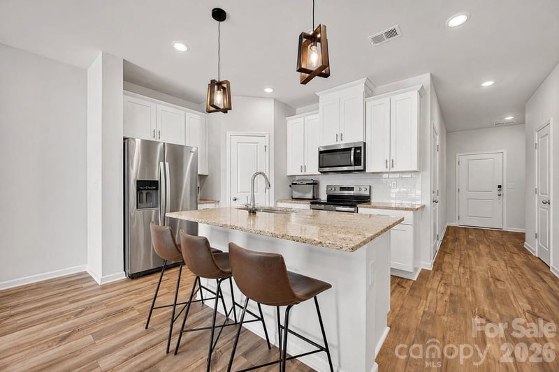 1021 Plumcrest Dr, Charlotte, NC 28216