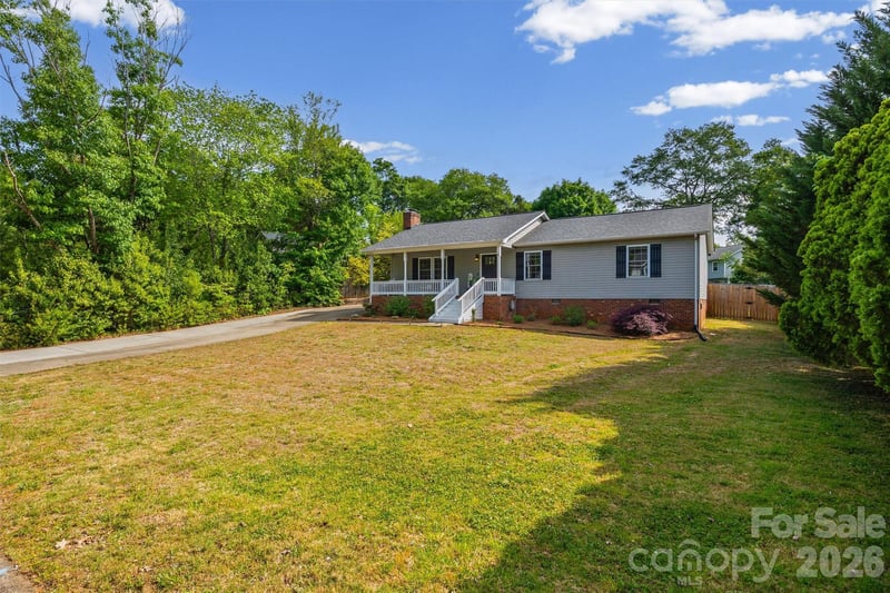 1704 Cardinal Ct, Belmont, NC 28012