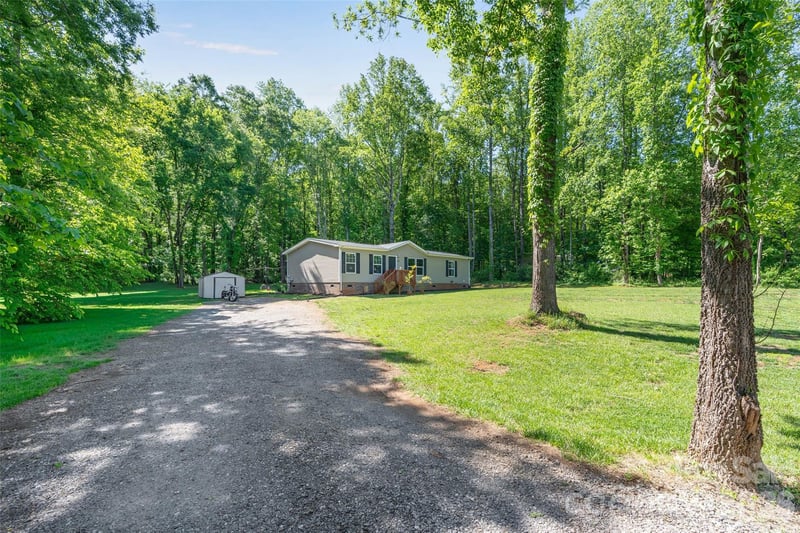 5007 Carlos Rd, Catawba, NC 28609