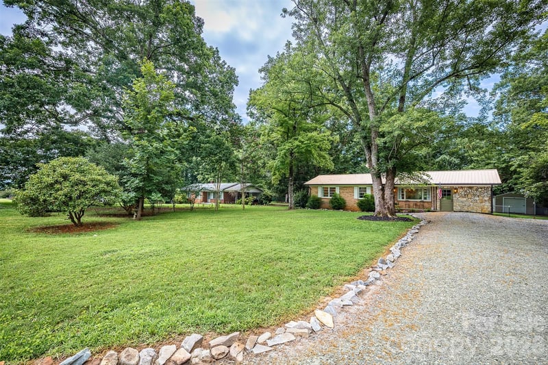 211 Shuffler Rd, Morganton, NC 28655