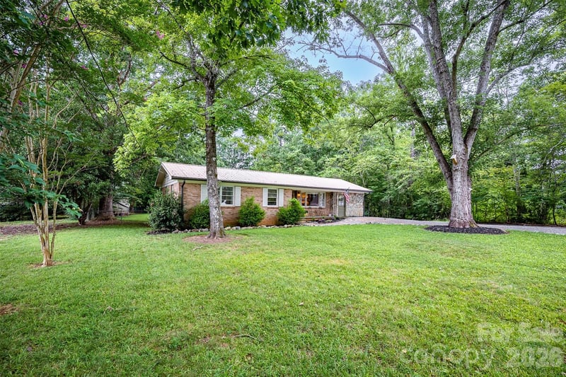 211 Shuffler Rd, Morganton, NC 28655
