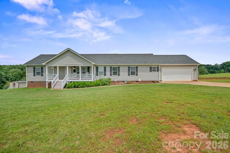 308 Laurel Ridge Dr, Lincolnton, NC 28092