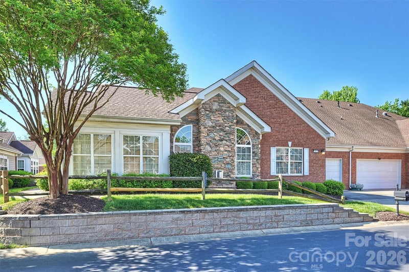 2015 Woodburn Ter, Matthews, NC 28105