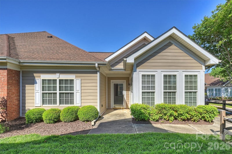 2015 Woodburn Ter, Matthews, NC 28105