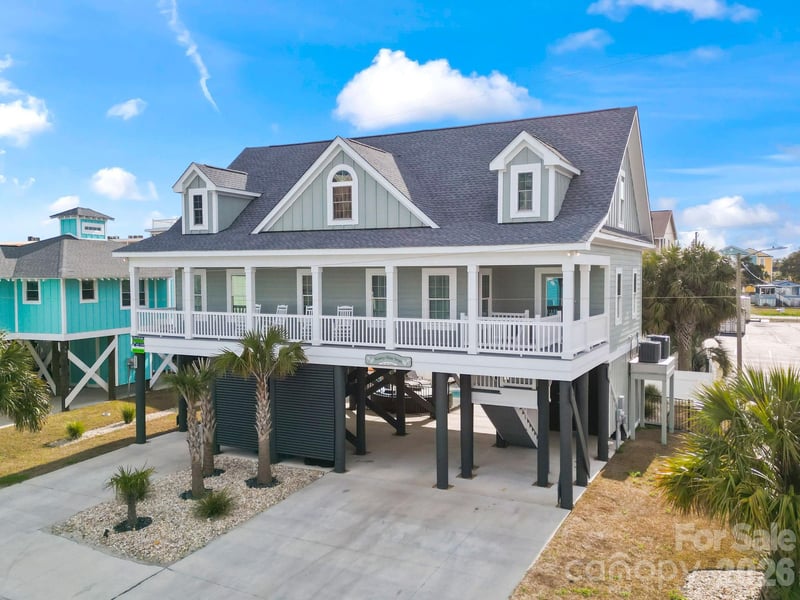 119 Sunset Dr, Garden City, SC 29576