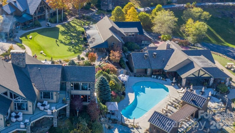 20 Cliff's Edge Dr, Burnsville, NC 28714