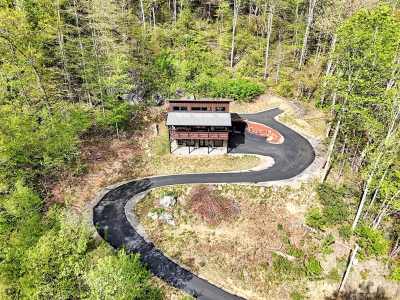 455 Chinquapin Rd, Canton, NC 28716